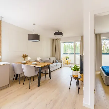 Apartamenty Lighthouse - Bałtycka 22 parking w cenie-2